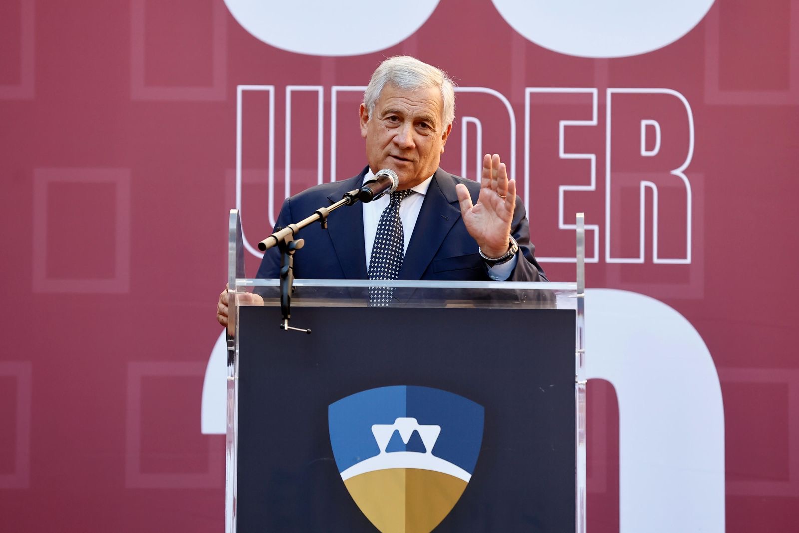 Antonio Tajani interviene alla premiazione