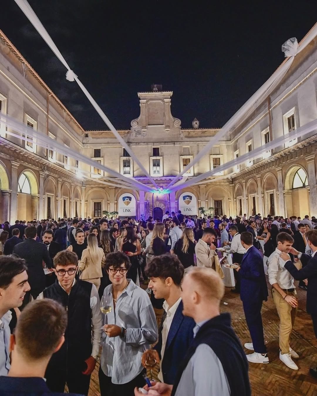 Il cortile dell'Università degli Studi Link gremito durante la terza edizione di 60 under 30